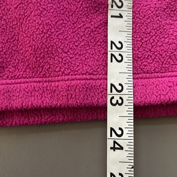 Under Armour Fleece Quarter-Zip Sweatshirt | Pink & Black | Size Medium - Picture 9 of 9